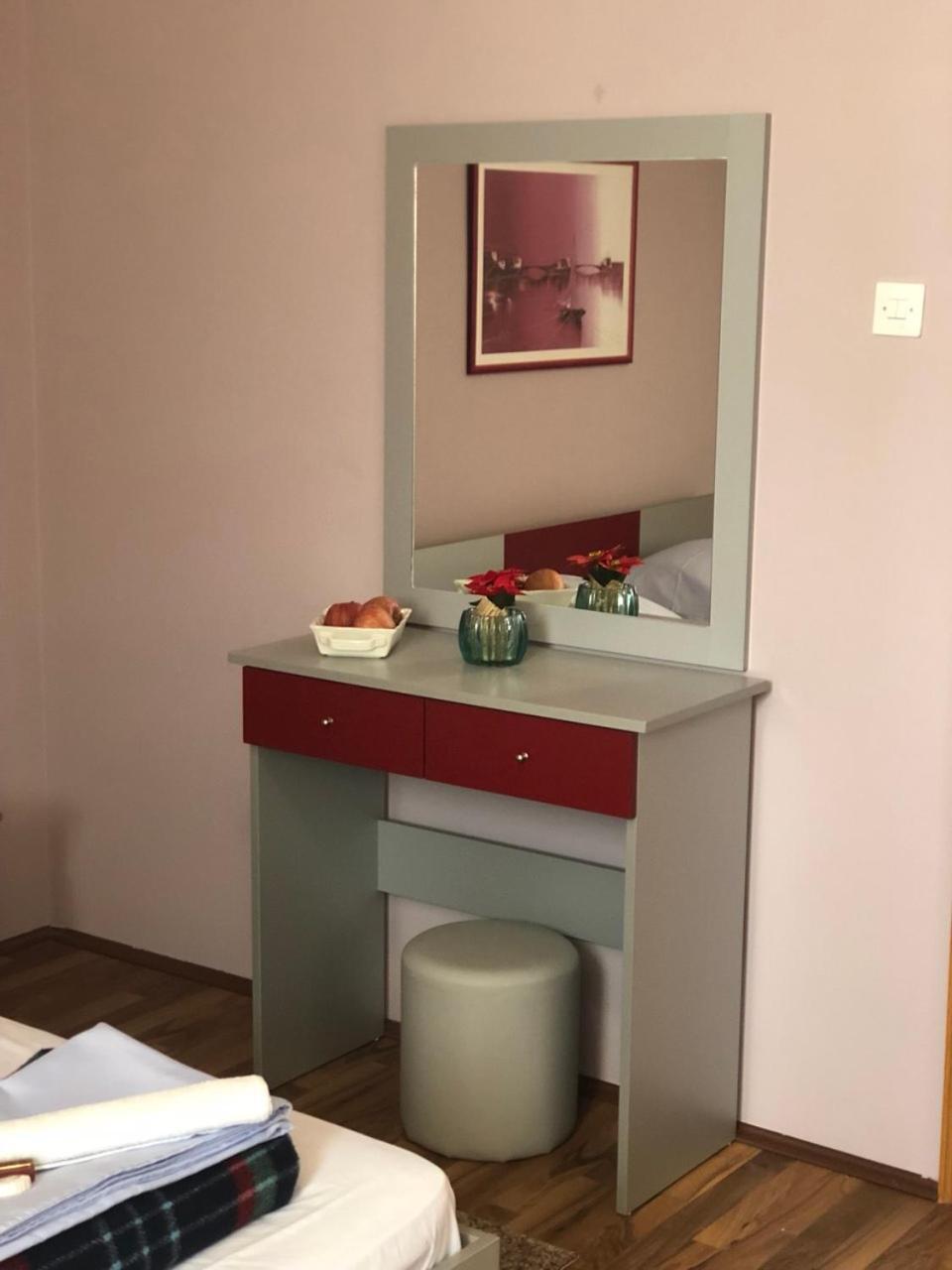 Guest House Aleksandra باغينا باستا المظهر الخارجي الصورة